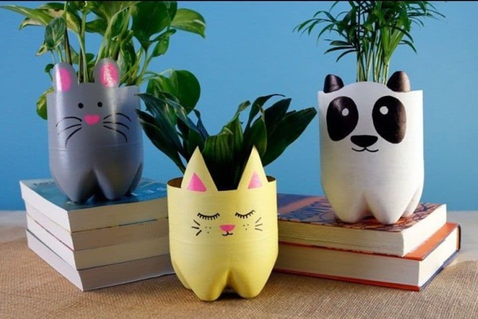 Mengulik Limbah Menjadi Barang Apik dan Menarik