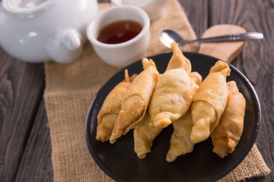 Tips dan Trik Membuat Molen Coklat yang Renyah dan Anti Gagal