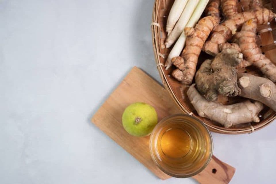 Memahami Perbedaan Temulawak dan Kunyit: Fisik, Aroma, dan Wujudnya