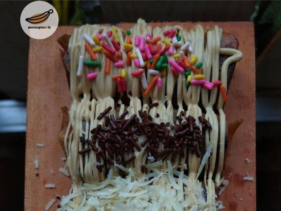 Kisah Inspiratif: Mahasiswi Sukses Berjualan Piscok Bermodalkan Nekat dan Giat