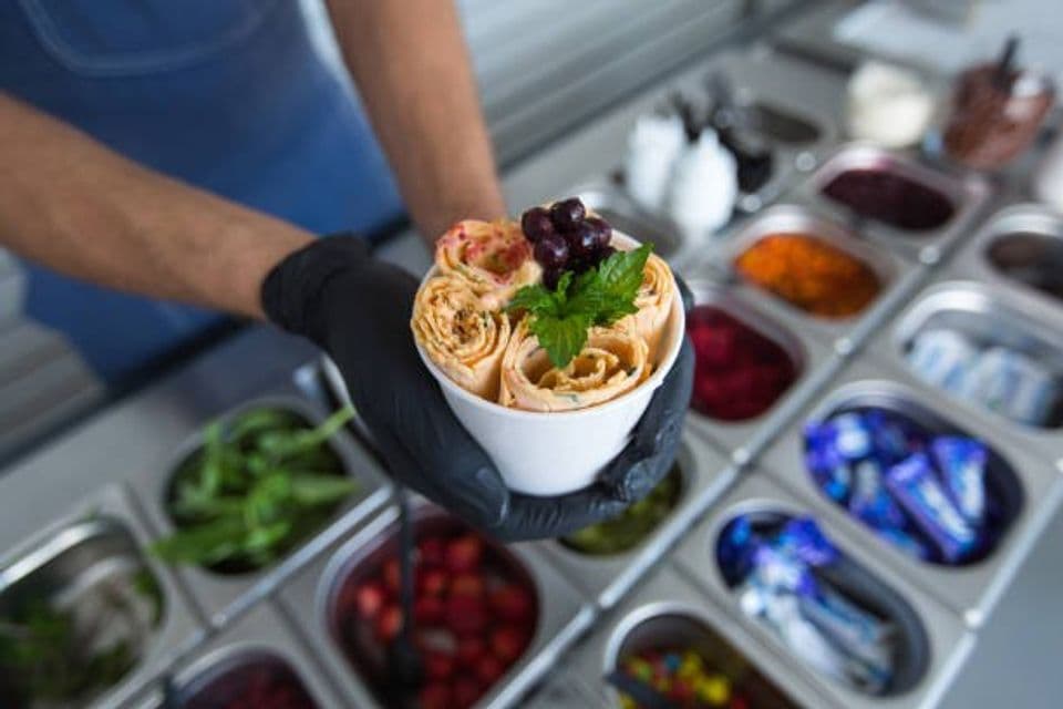 Tips Menyimpan Es Krim agar Awet dan Tidak Mencair, Pelaku UKM Wajib Baca!